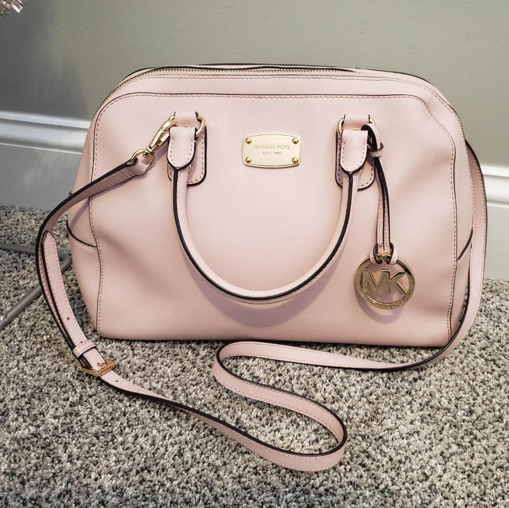 AUTHENTIC MICHAEL KORS CROSSBODY